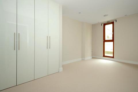 2 bedroom apartment to rent, 26 Grove Park, London SE5