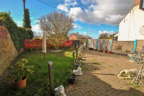 2 bedroom end of terrace house for sale, Shepherds Fold, Dawley Bank, Telford, TF4 2JQ.