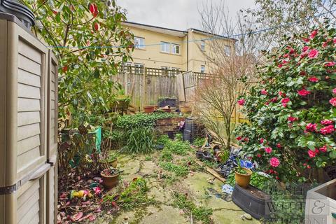 4 bedroom terraced house for sale, Stonefield Road, Hastings