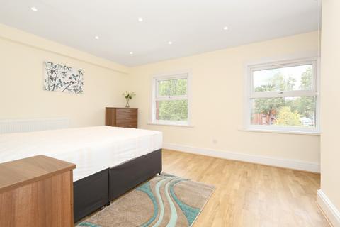 1 bedroom flat to rent, High Road, N15