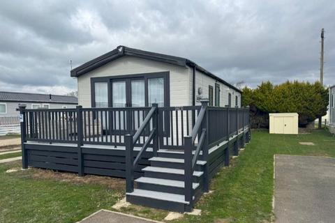 2 bedroom lodge for sale, Solent Breezes Holiday Park, , Warsash SO31