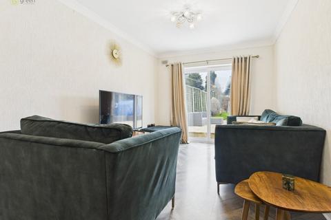 49 Farnhurst Road, Birmingham, B36 8HS