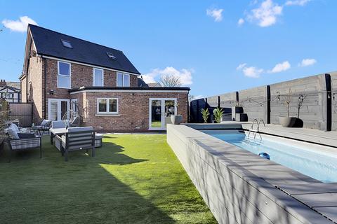 5 bedroom detached house for sale, Main Road, Moulton, Northwich, Cheshire