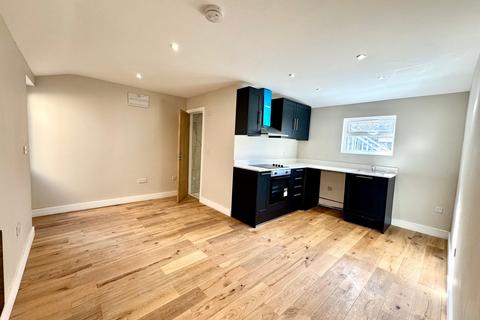 1 bedroom flat to rent, Connect Lane, Ilford IG6