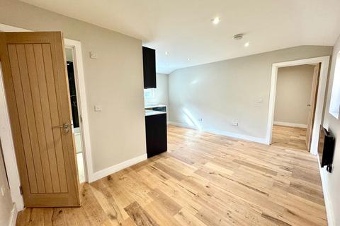 1 bedroom flat to rent, Connect Lane, Ilford IG6