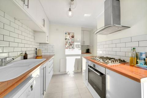 57g Ravensbourne Park Crescent, London, SE6 4YG