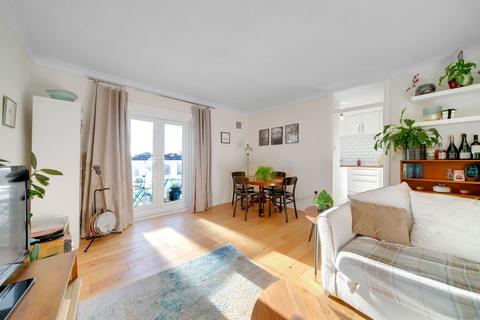 57g Ravensbourne Park Crescent, London, SE6 4YG