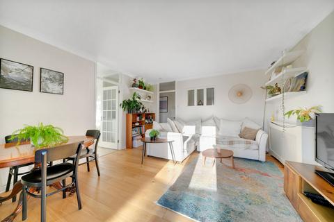 57g Ravensbourne Park Crescent, London, SE6 4YG