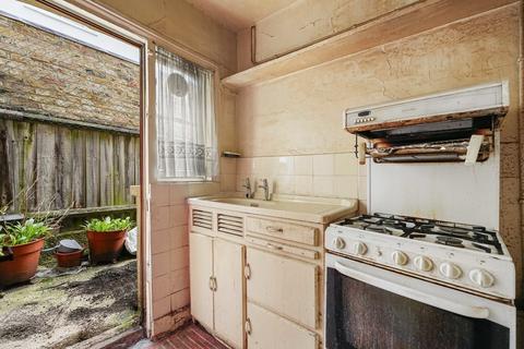 3 bedroom terraced house for sale, Belgrade Road, London