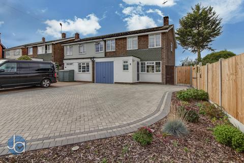 4 bedroom semi-detached house for sale, D'arcy Road, Tiptree, Colchester