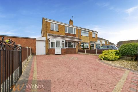 3 bedroom semi-detached house to rent, Romsley Close, Walsall WS4