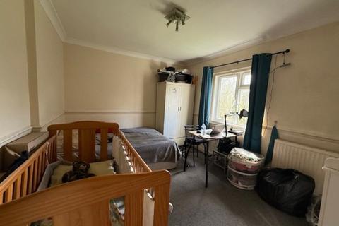 2 bedroom flat to rent, Roe Green Lane, Hatfield AL10