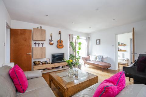 undefined, Brentwood, Eaton