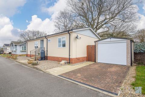 2 bedroom mobile home for sale, Bramble Close, Attleborough