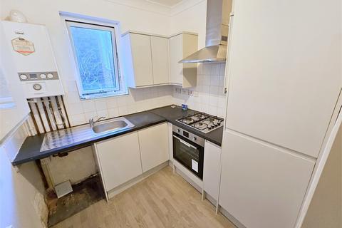 2 bedroom ground floor flat to rent, Ravensbourne Park Crescent, Catford, London,