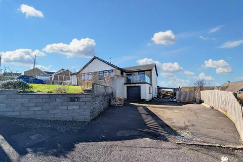 3 bedroom detached bungalow for sale, Broadway, Ferryside