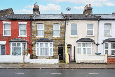 3 bedroom terraced house to rent, Fountain Road, Tooting, London, SW17