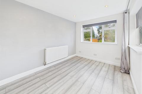 26 Bibury Road, Gloucester, GL4 6TU