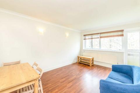 2 bedroom flat to rent, Tildesley Road, London SW15