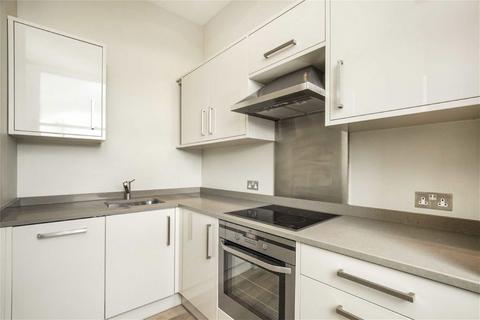 2 bedroom flat to rent, Kingston Road, Wimbledon