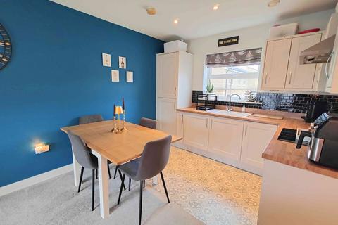 2 bedroom apartment for sale, Axminster Drive, Bailiff Bridge HD6