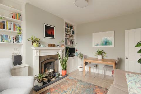 2 bedroom flat for sale, Kings Grove, Peckham, London SE15