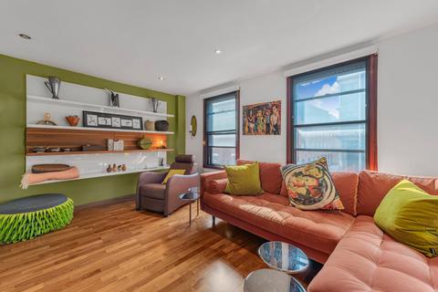 3 bedroom flat for sale, Drury Lane, London