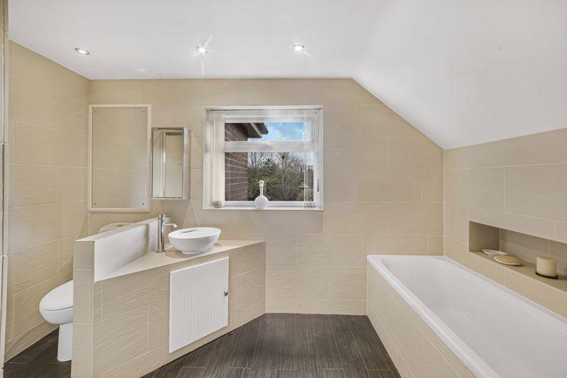 Bath/Shower/WC