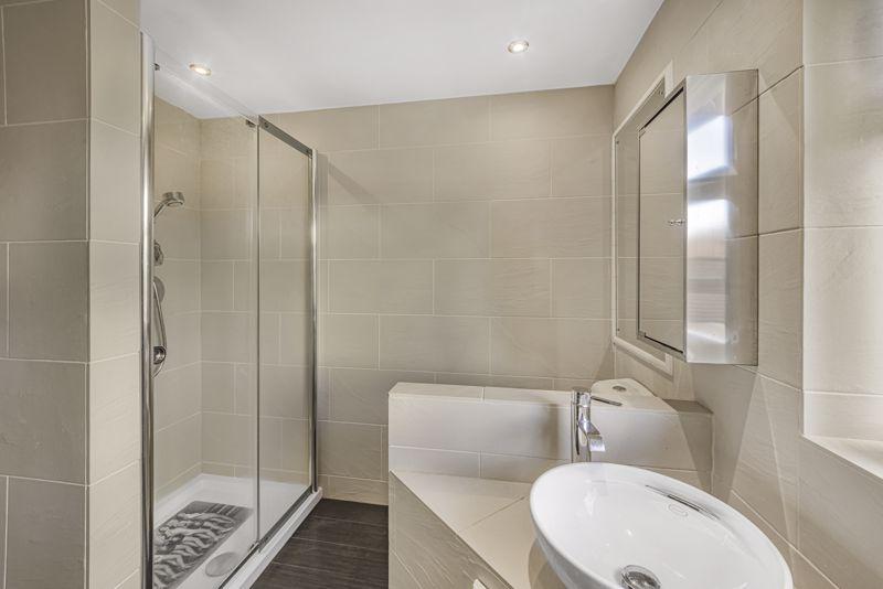 Bath/Shower/WC