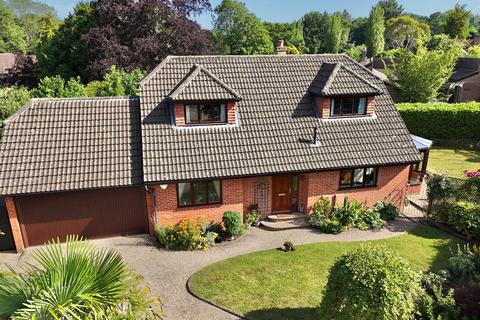 Farthingham Lane, Ewhurst, GU6