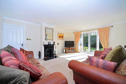 4 bedroom house for sale, Farthingham Lane, Ewhurst, GU6