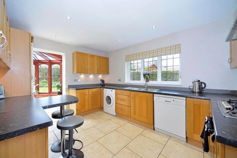 4 bedroom house for sale, Farthingham Lane, Ewhurst, GU6