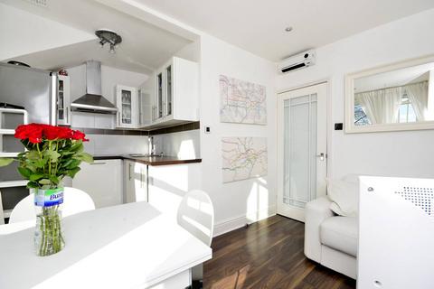 1 bedroom flat for sale, Lower Road, Canada Water, London, SE16