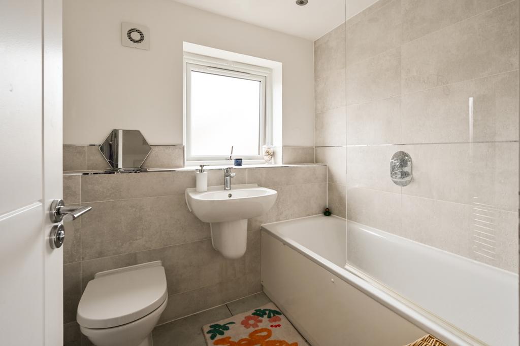 Bathroom1 1