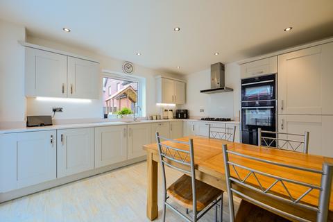 25 Minerva Heights, Blunsdon, Swindon, SN26 8AB