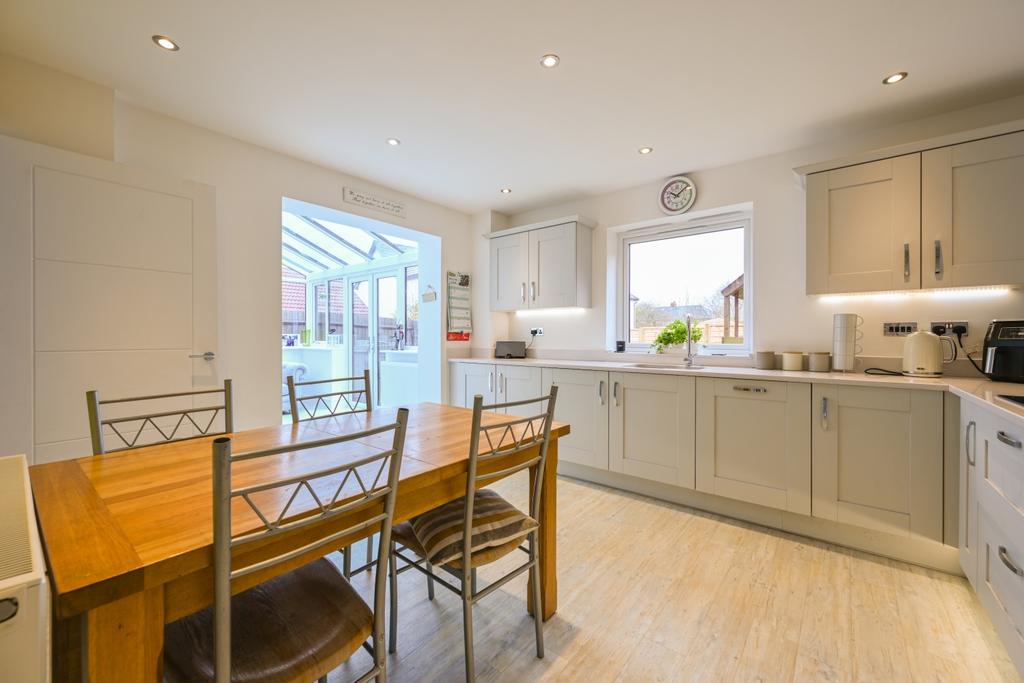 Kitchen1 2