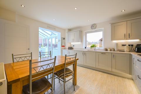 25 Minerva Heights, Blunsdon, Swindon, SN26 8AB