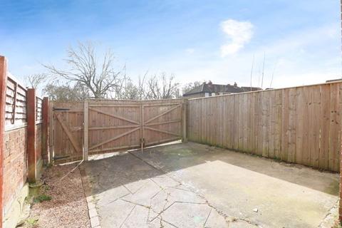 7 Avondale, Hull, HU4 7BN