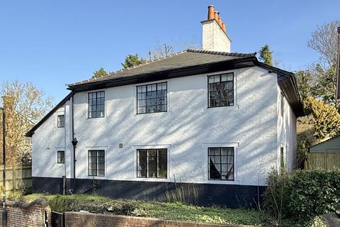 4 bedroom detached house for sale, Priory Road, Wantage