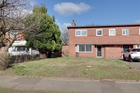 3 bedroom end of terrace house for sale, Moorhouse Avenue, Alsager