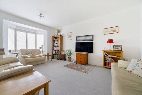 45 Tennyson Way, Grayshott, Hindhead, GU26 6FU