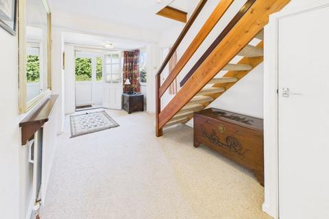 4 bedroom detached house for sale, Salmons Lane West, Caterham on the Hill