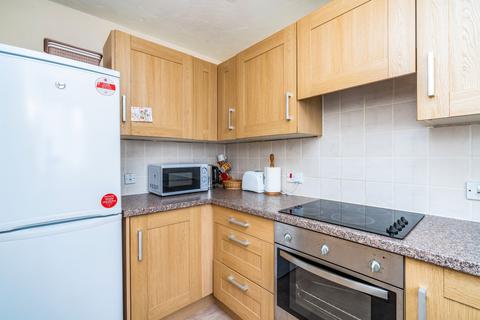 2 bedroom apartment to rent, Carrington House, Westwood Road, Southampton