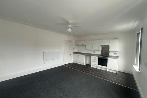 2 bedroom flat to rent, Drummond Road, Skegness