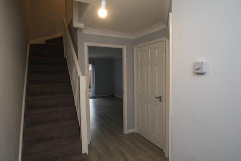 3 bedroom townhouse to rent, Pennymoor Drive, Middlewich, CW10