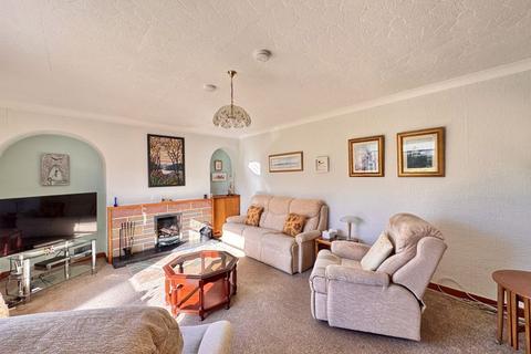 4 bedroom detached bungalow for sale, Meadow Park, Coylton