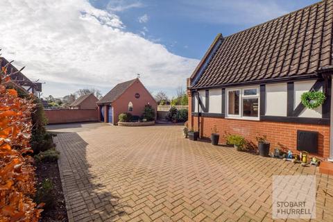25 Abbot Road, Horning, Norwich, NR12 8PN