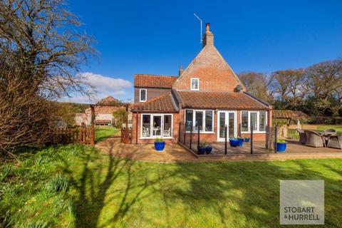 3 bedroom character property for sale, Back Lane, Norwich NR12