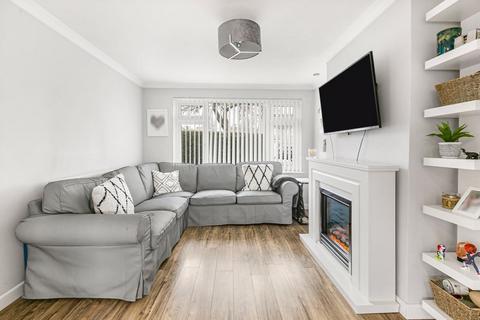 2 Browning Crescent, Bletchley, Milton Keynes, MK3 5AU