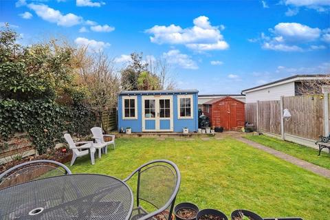 2 bedroom detached bungalow for sale, Cumberland Avenue, Benfleet